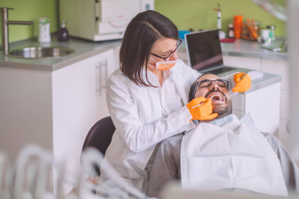 Best Dentist for Tooth Abscess  in Pelican Bay, FL